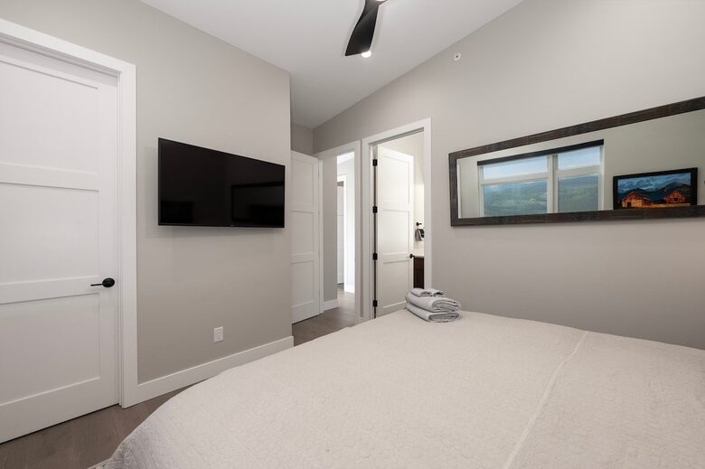 Steps to Slopes & Trails Winter Park Retreat - Winter Park, Colorado