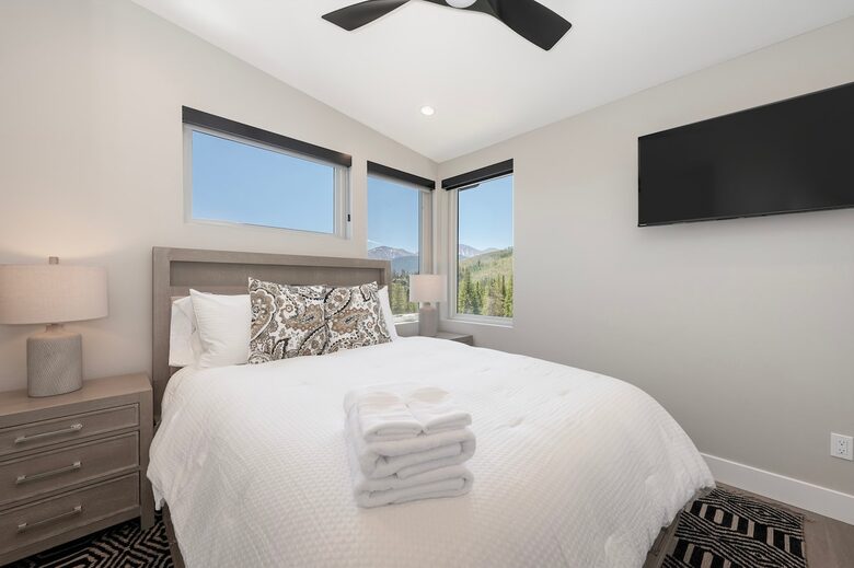 Steps to Slopes & Trails Winter Park Retreat - Winter Park, Colorado