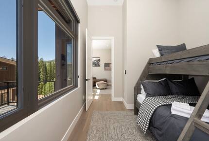 Steps to Slopes & Trails Winter Park Retreat - Winter Park, Colorado