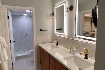 Modern Intracoastal Haven in North Palm Beach - North Palm Beach, Florida