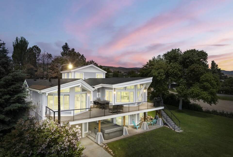 Lakefront Getaway - Garden City, Utah