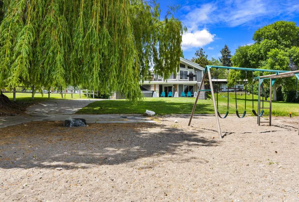 Lakefront Getaway - Garden City, Utah