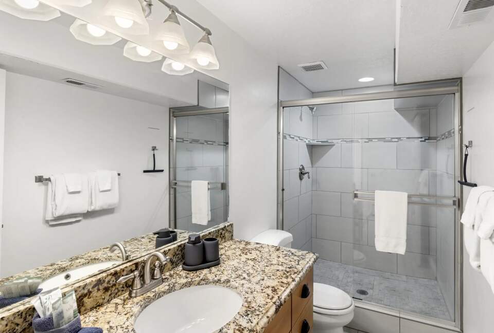 Lakefront Getaway - Garden City, Utah