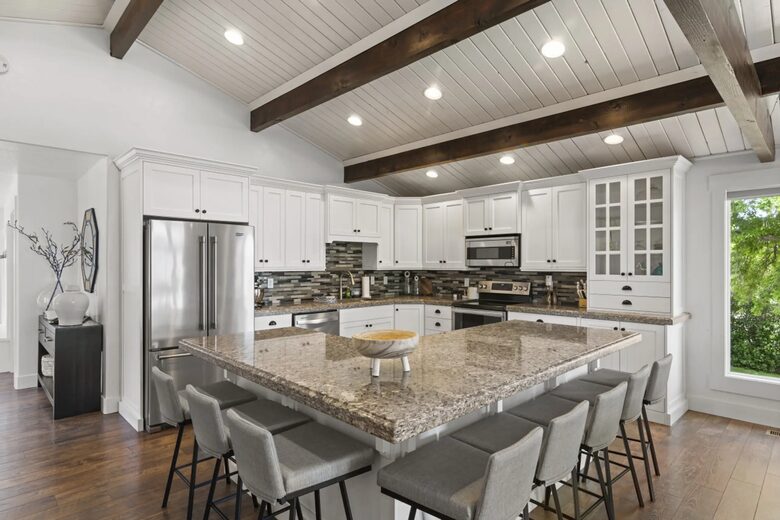 Lakefront Getaway - Garden City, Utah