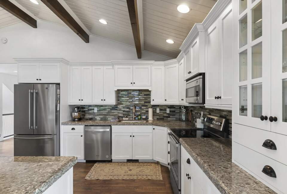 Lakefront Getaway - Garden City, Utah