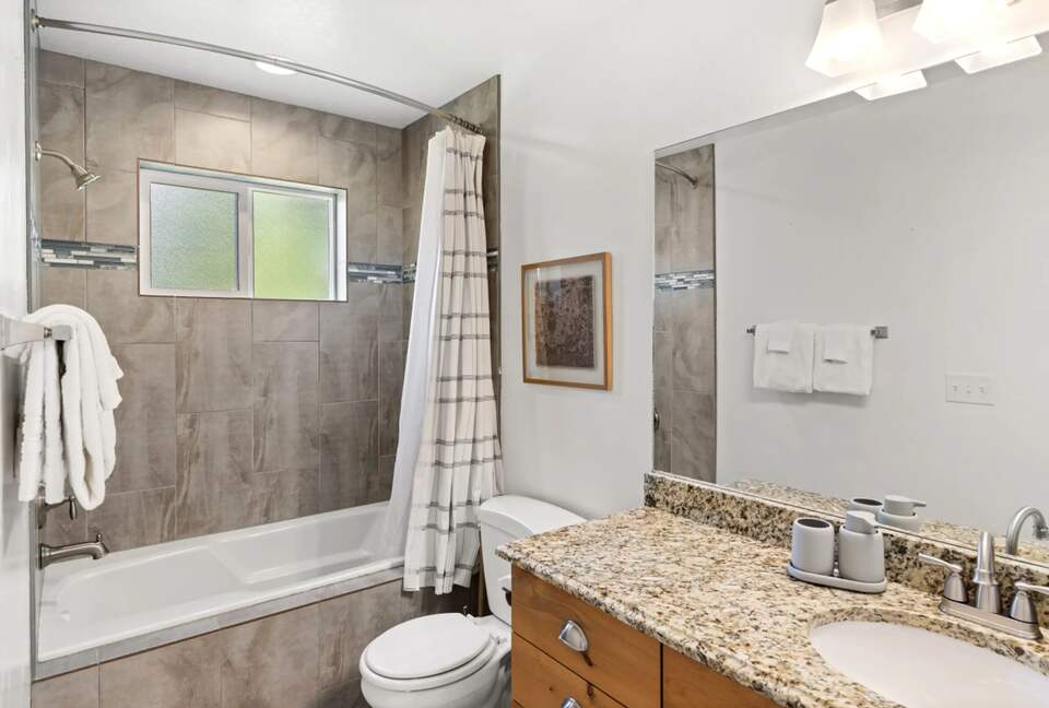 Lakefront Getaway - Garden City, Utah