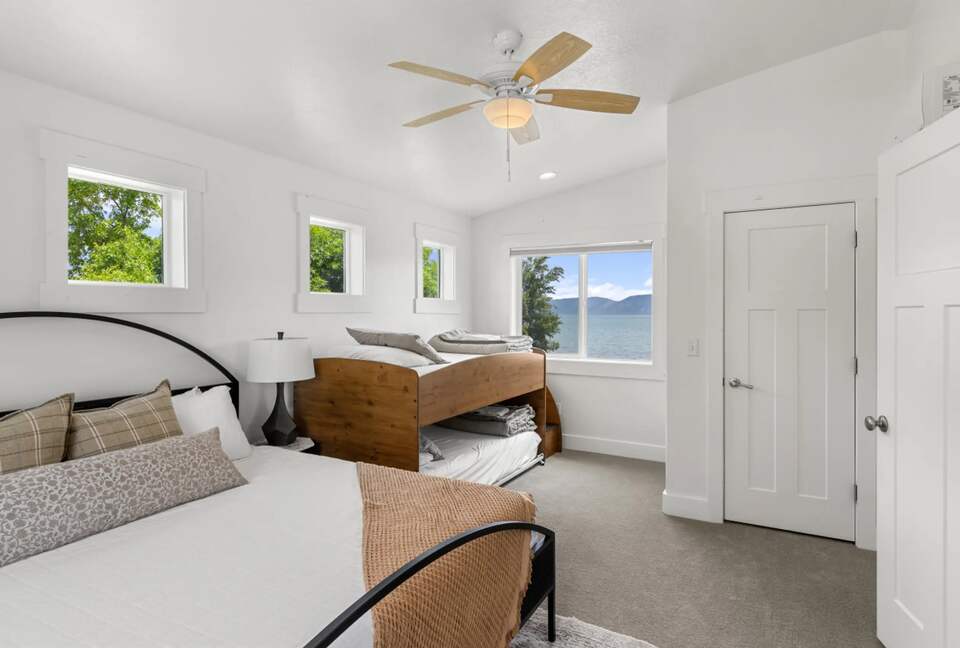 Lakefront Getaway - Garden City, Utah