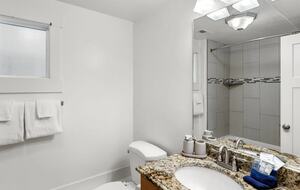 Lakefront Getaway - Garden City, Utah