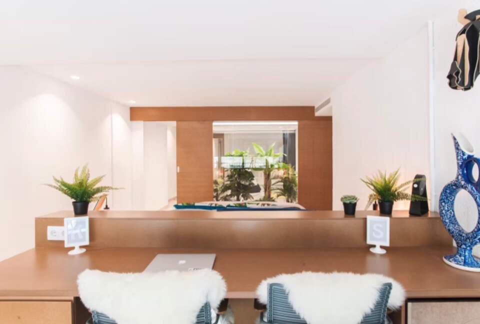 Spacious Two-Level Retreat in Central Barcelona - Barcelona, Spain