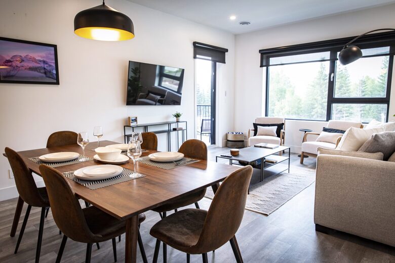 Revelstoke Mountain View Penthouse - Revelstoke, Canada