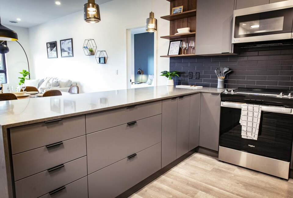 Revelstoke Mountain View Penthouse - Revelstoke, Canada