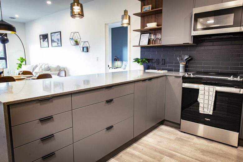 Revelstoke Mountain View Penthouse - Revelstoke, Canada