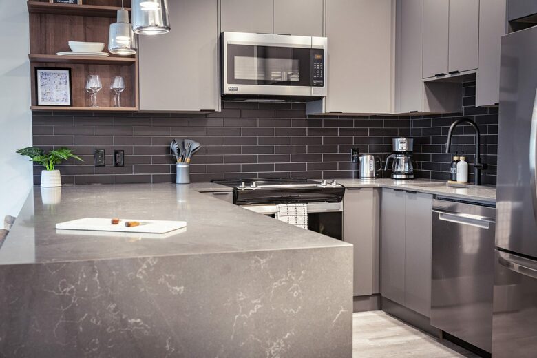 Revelstoke Mountain View Penthouse - Revelstoke, Canada