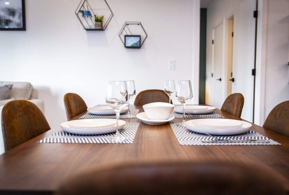 Revelstoke Mountain View Penthouse - Revelstoke, Canada