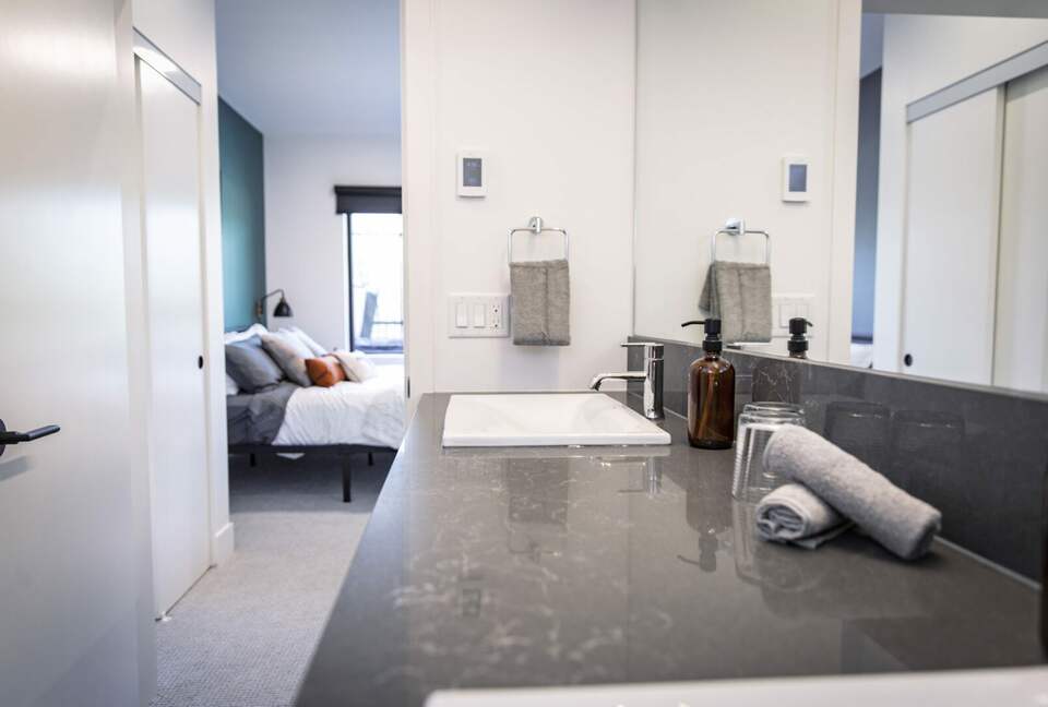 Revelstoke Mountain View Penthouse - Revelstoke, Canada