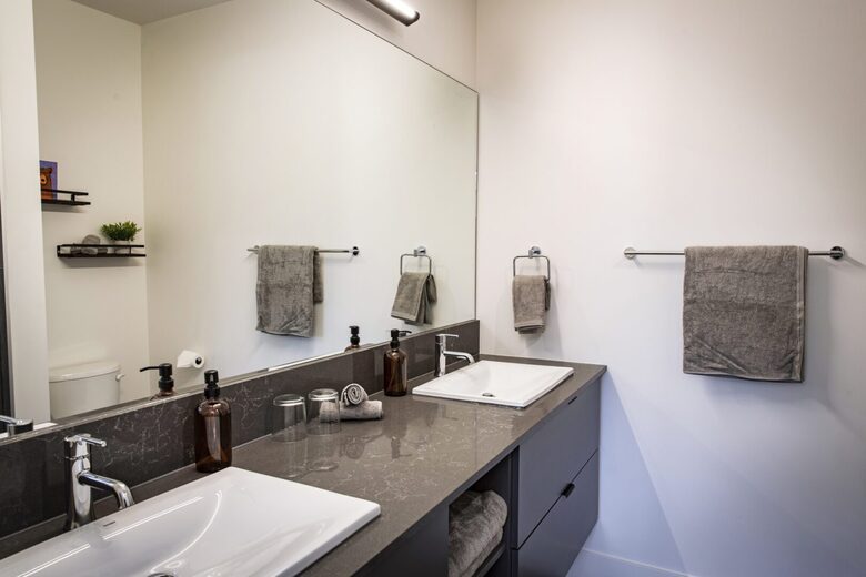 Revelstoke Mountain View Penthouse - Revelstoke, Canada