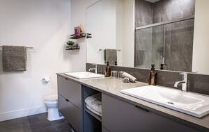 Revelstoke Mountain View Penthouse - Revelstoke, Canada