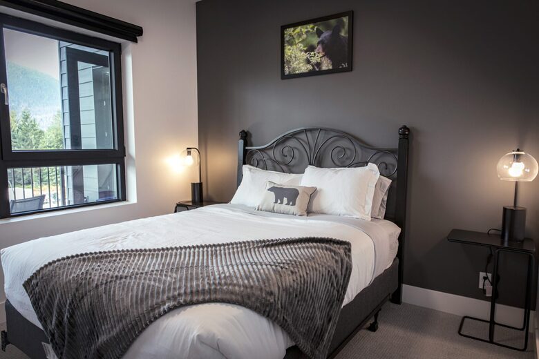 Revelstoke Mountain View Penthouse - Revelstoke, Canada