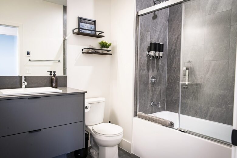 Revelstoke Mountain View Penthouse - Revelstoke, Canada