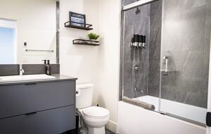 Revelstoke Mountain View Penthouse - Revelstoke, Canada