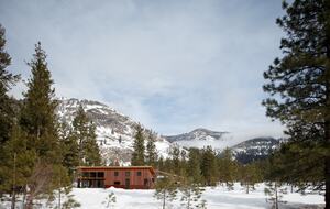 Modern Mountain Retreat with Trailside Access - Mazama, Washington