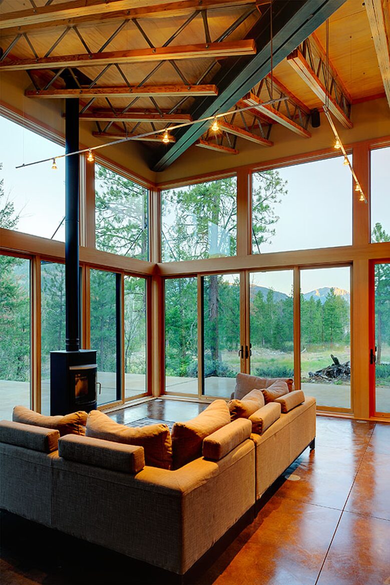 Modern Mountain Retreat with Trailside Access - Mazama, Washington