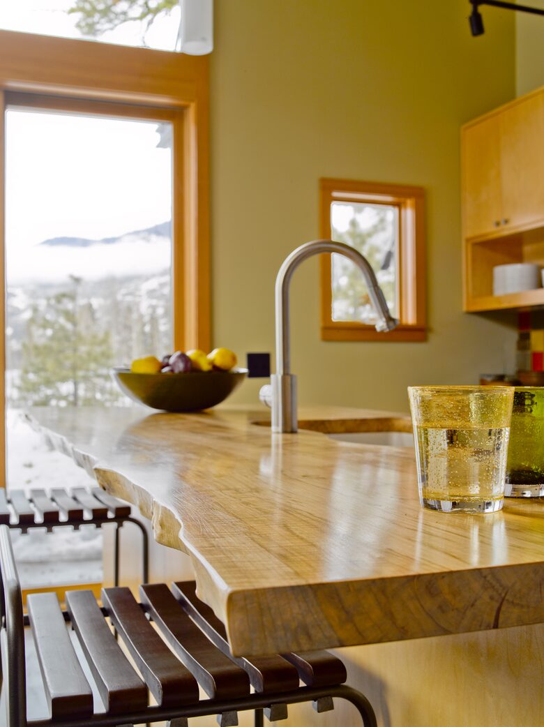 Modern Mountain Retreat with Trailside Access - Mazama, Washington