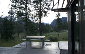 Modern Mountain Retreat with Trailside Access - Mazama, Washington