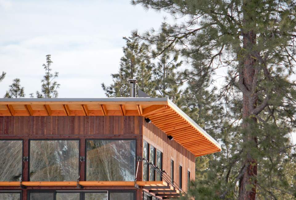 Modern Mountain Retreat with Trailside Access - Mazama, Washington