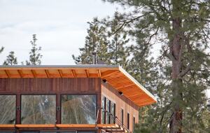 Modern Mountain Retreat with Trailside Access - Mazama, Washington