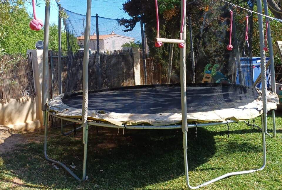 Exquisite Balearic Villa with Lush Gardens & Elevated Amenities - Calvià, Mallorca, Spain