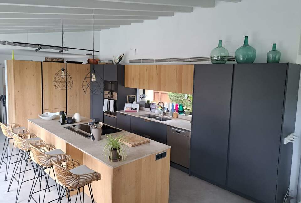 Exquisite Balearic Villa with Lush Gardens & Elevated Amenities - Calvià, Mallorca, Spain