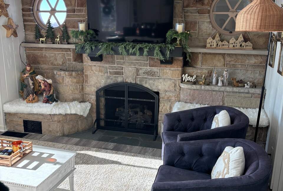 Sylvan Lakefront Heritage Retreat - Rome City, Indiana