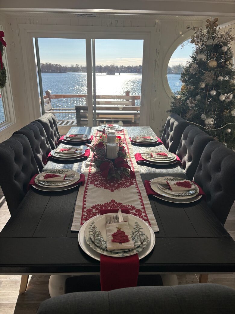 Sylvan Lakefront Heritage Retreat - Rome City, Indiana