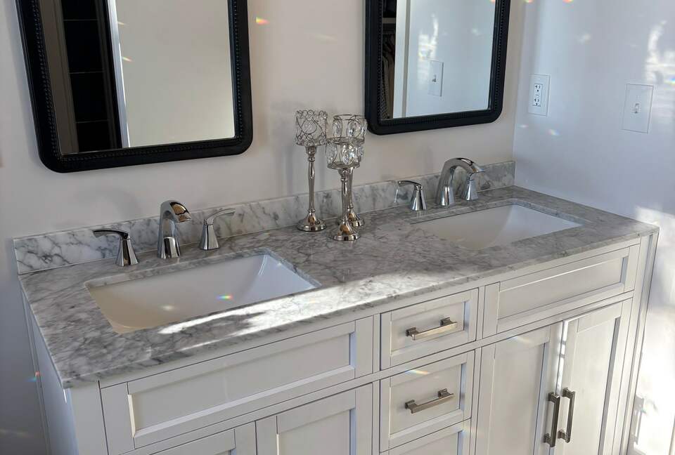 Sylvan Lakefront Heritage Retreat - Rome City, Indiana