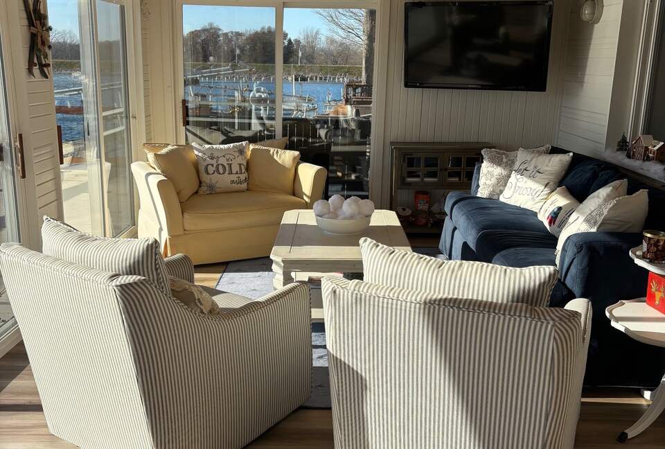 Sylvan Lakefront Heritage Retreat - Rome City, Indiana