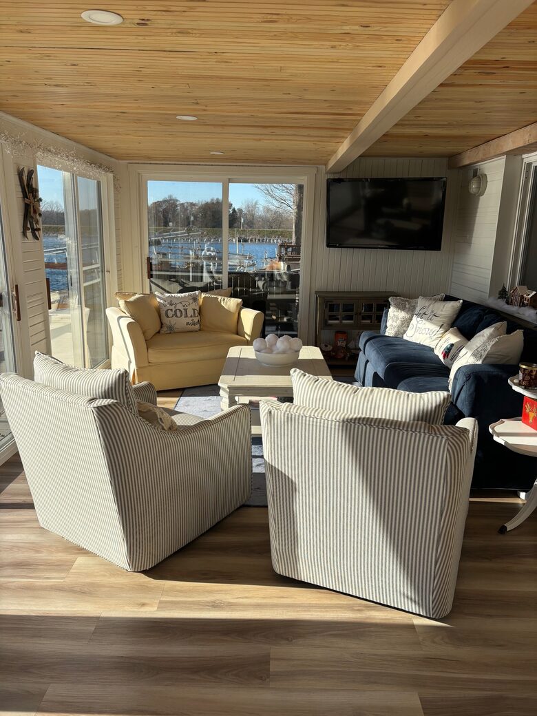 Sylvan Lakefront Heritage Retreat - Rome City, Indiana