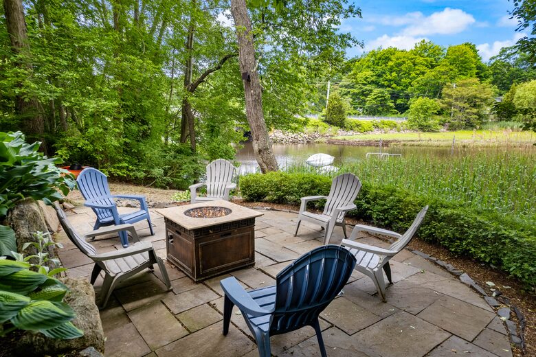 Adorable New England Beach Cottage on the Connecticut Shoreline - Westbrook, Connecticut