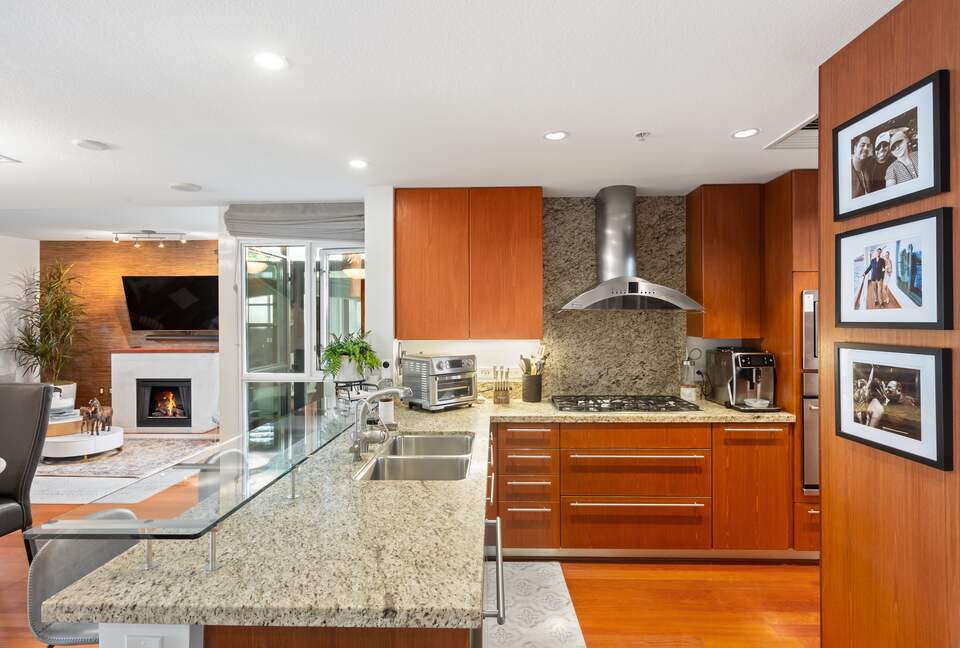 Pacific Highway Modern Escape - San Diego, California