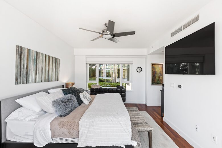 Pacific Highway Modern Escape - San Diego, California