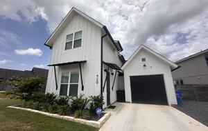 Stylish Hill Country Home in New Braunfels - New Braunfels, Texas