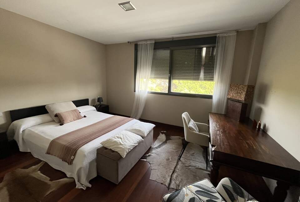 Contemporary Apartment Framed by Lush Gardens - El Puerto de Santa María, Spain