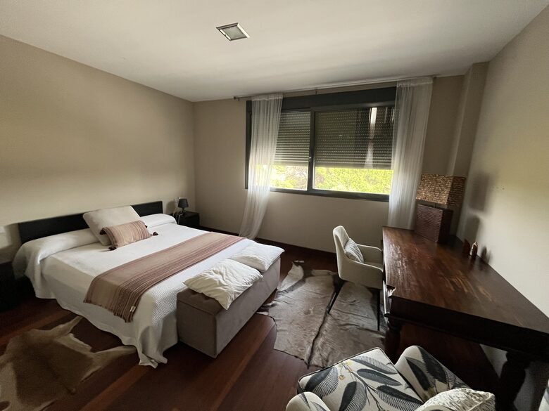 Contemporary Apartment Framed by Lush Gardens - El Puerto de Santa María, Spain