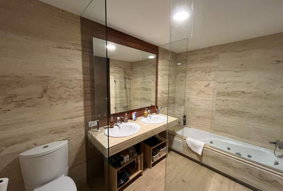 Contemporary Apartment Framed by Lush Gardens - El Puerto de Santa María, Spain