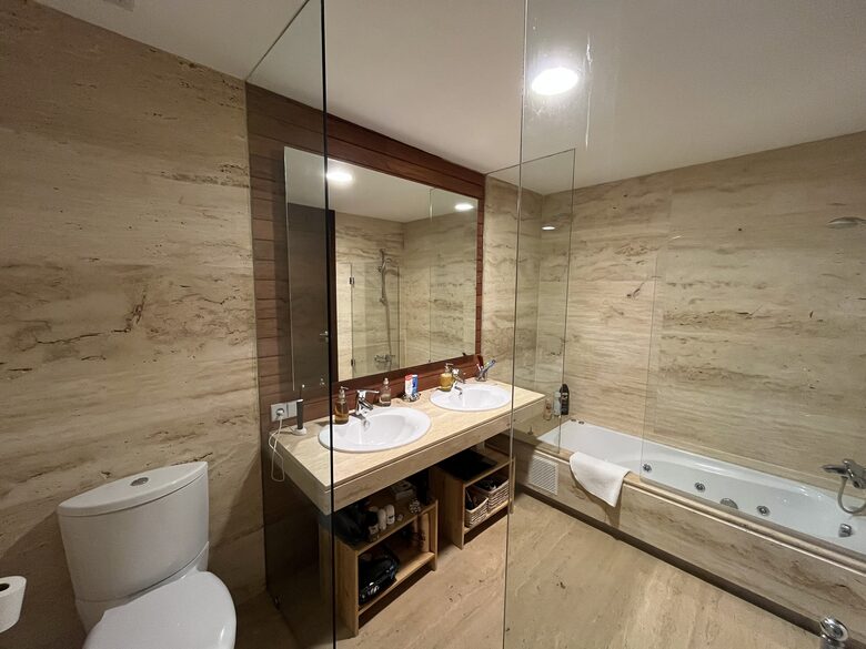 Contemporary Apartment Framed by Lush Gardens - El Puerto de Santa María, Spain