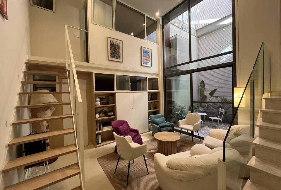 Contemporary Apartment Framed by Lush Gardens - El Puerto de Santa María, Spain