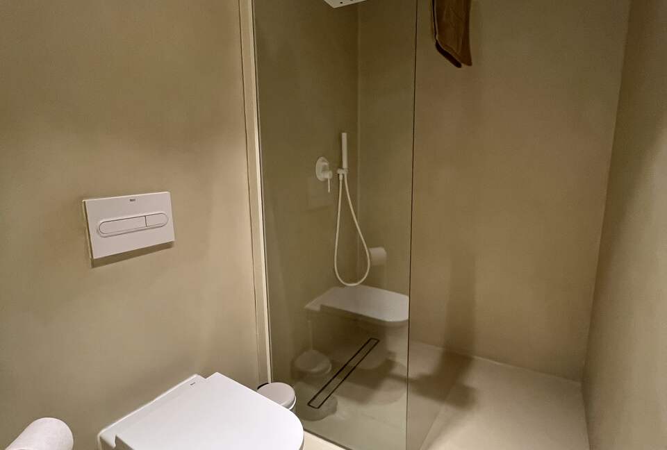 Contemporary Apartment Framed by Lush Gardens - El Puerto de Santa María, Spain