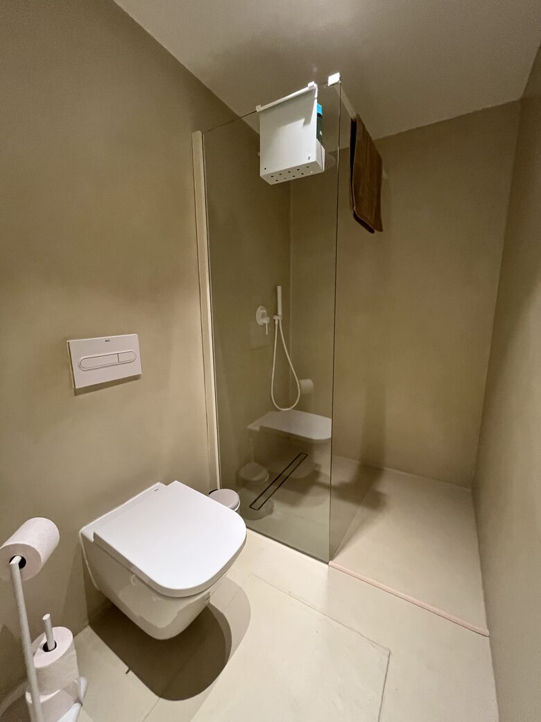 Contemporary Apartment Framed by Lush Gardens - El Puerto de Santa María, Spain