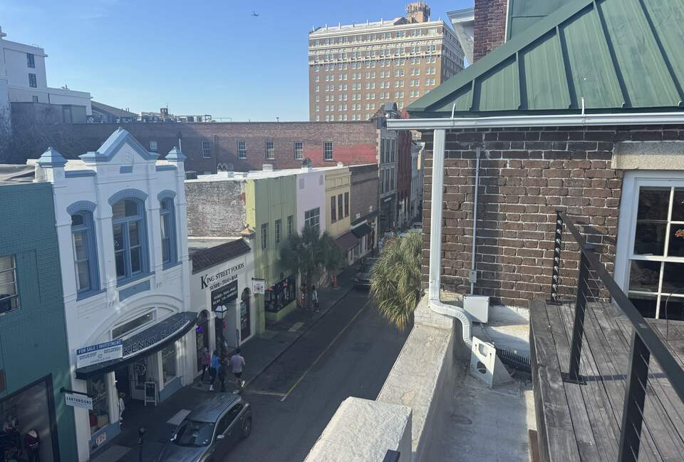 Charming Urban Escape With Rooftop Lounge in the Heart of Downtown - Charleston, South Carolina