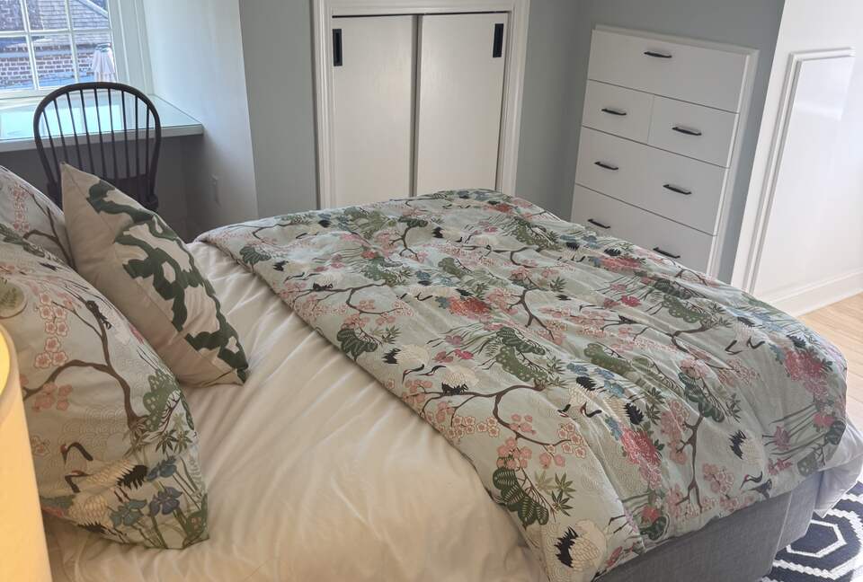 Charming Urban Escape With Rooftop Lounge in the Heart of Downtown - Charleston, South Carolina